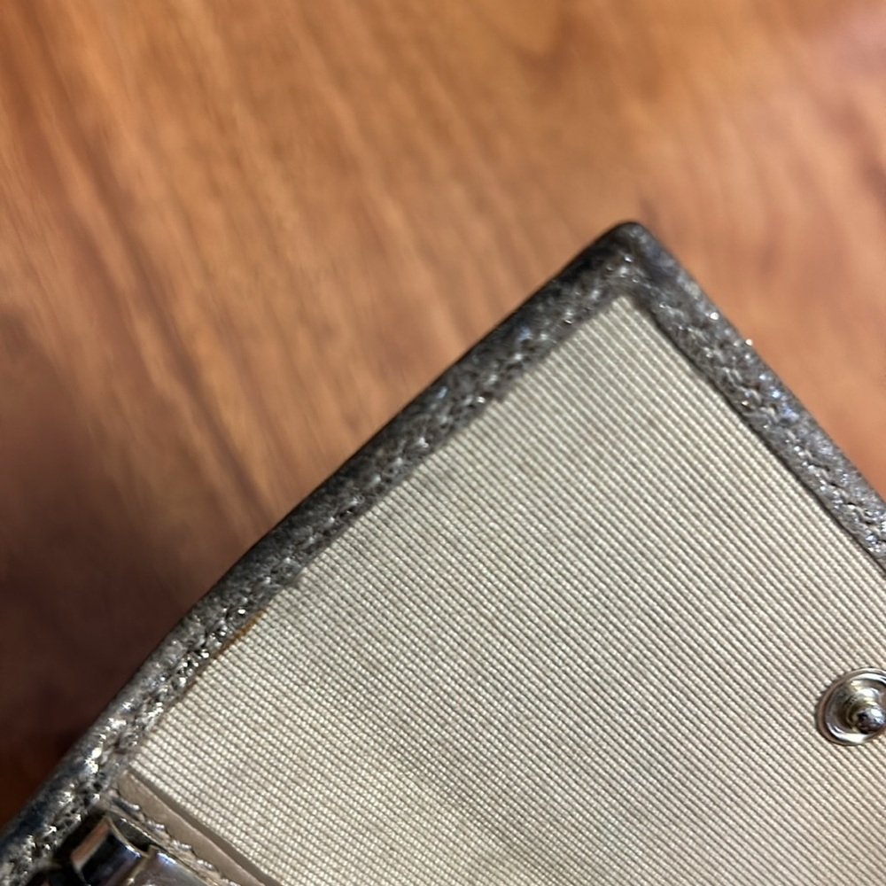Authentic Jimmy Choo Key Holder - Picture 12 of 16